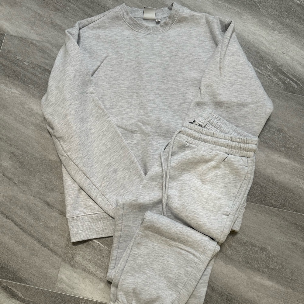 KUT & SO Sweatsuits for Women – Fleece Jogger and Matching Crewneck Sweater